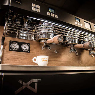 Dalla Corte XT Barista 3 Gruppig mit MCS | Kaffeewelt